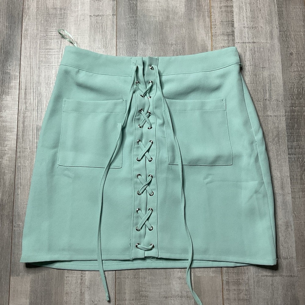 INA Mint Green Lace Up Front Mini Skirt with Pockets Size S ISB40337